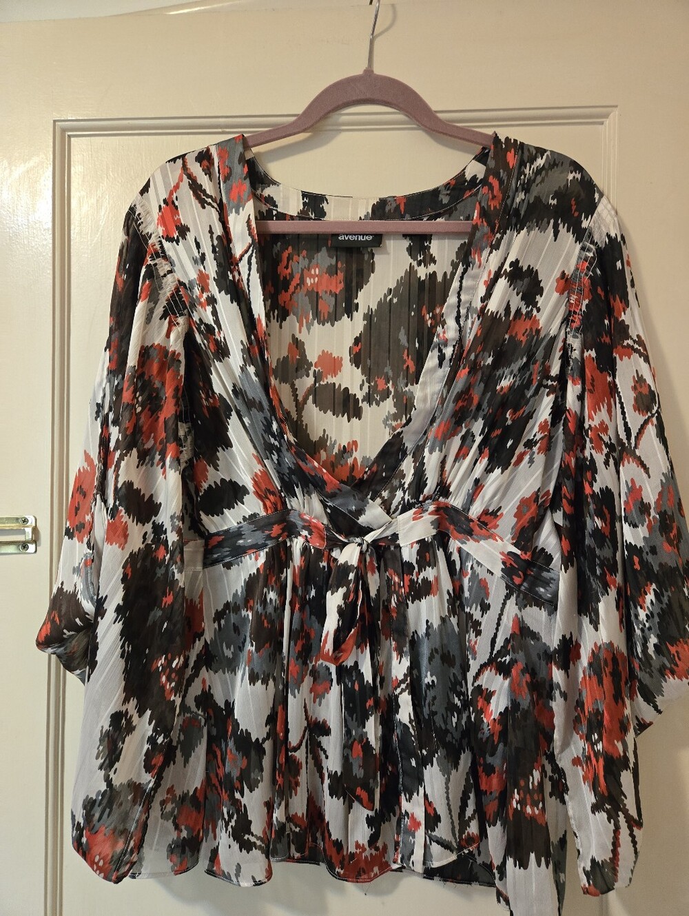 Vintage Avenue Black, White & Red Print V-Neck Open Sleeve Tie-Waist Blouse